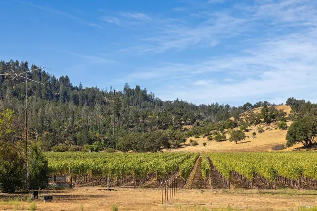 $1,795,000 | 1218 Bennett Lane, Calistoga, CA 94515