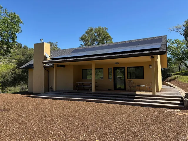 $1,795,000 | 1218 Bennett Lane, Calistoga, CA 94515