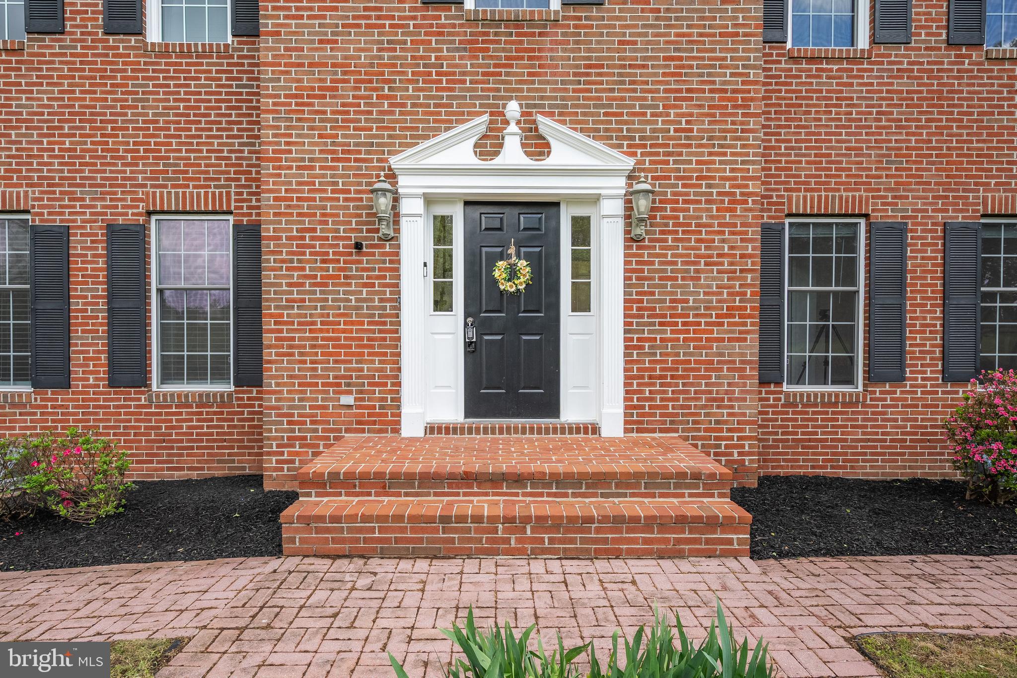42827 Spinks Ferry Road Leesburg, VA 20176 - Photo 3 of 71 Move in ready home with a gorgeous setting