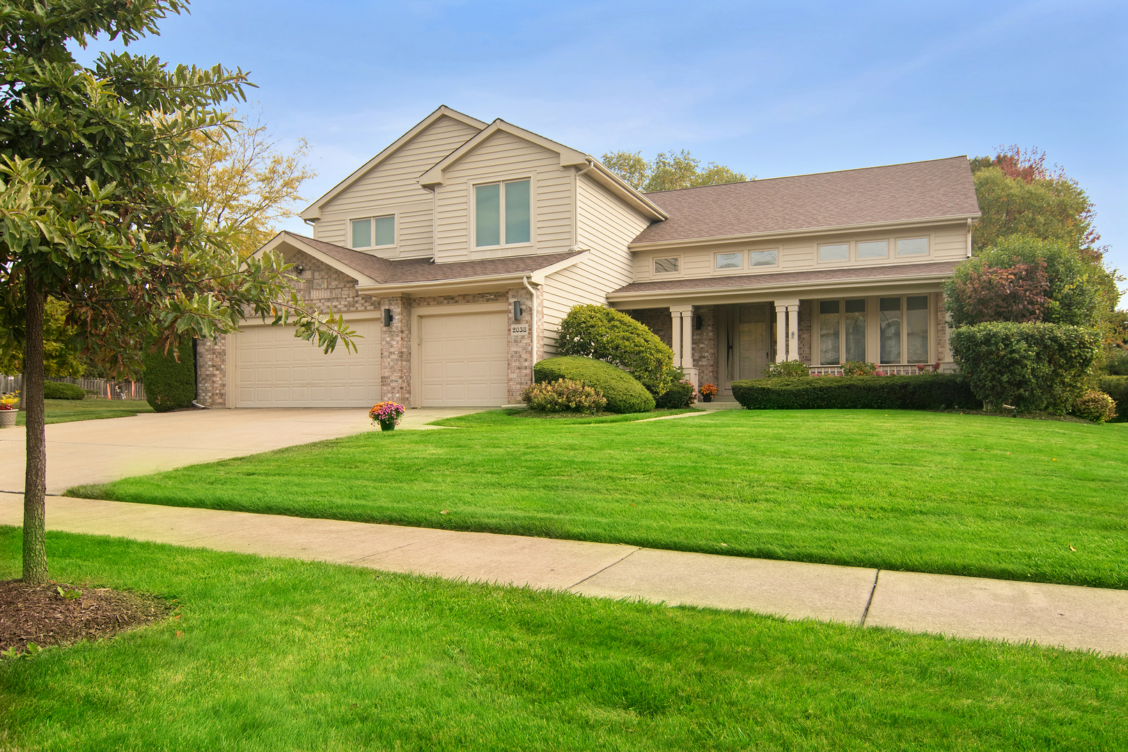 2038 Sheridan Road Buffalo Grove, IL 60089 - Photo 1 of 23