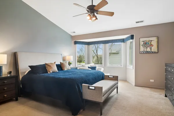 $925,000 | 2038 Sheridan Road, Buffalo Grove, IL 60089