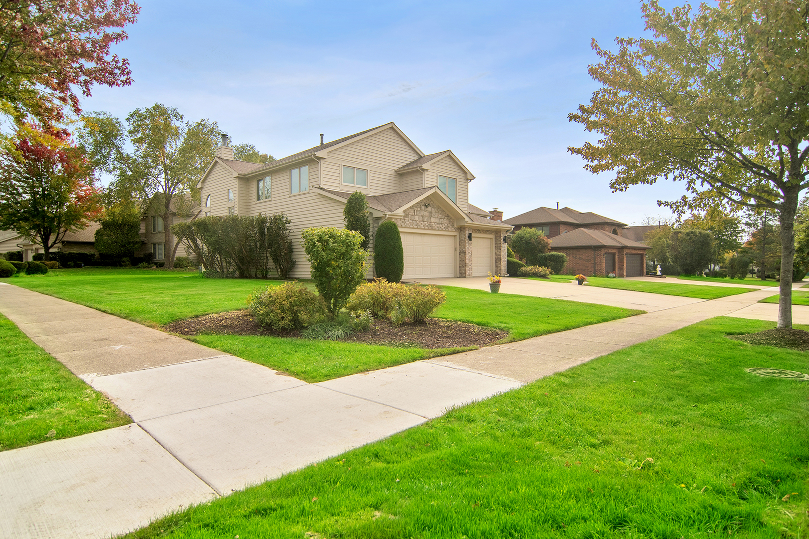 2038 Sheridan Road Buffalo Grove, IL 60089 - Photo 2 of 23