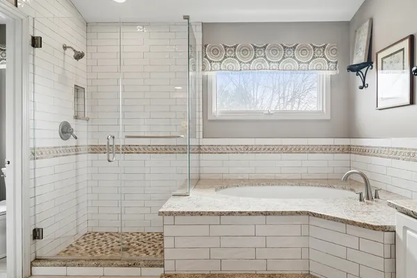 $925,000 | 2038 Sheridan Road, Buffalo Grove, IL 60089