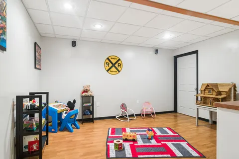 $925,000 | 2038 Sheridan Road, Buffalo Grove, IL 60089