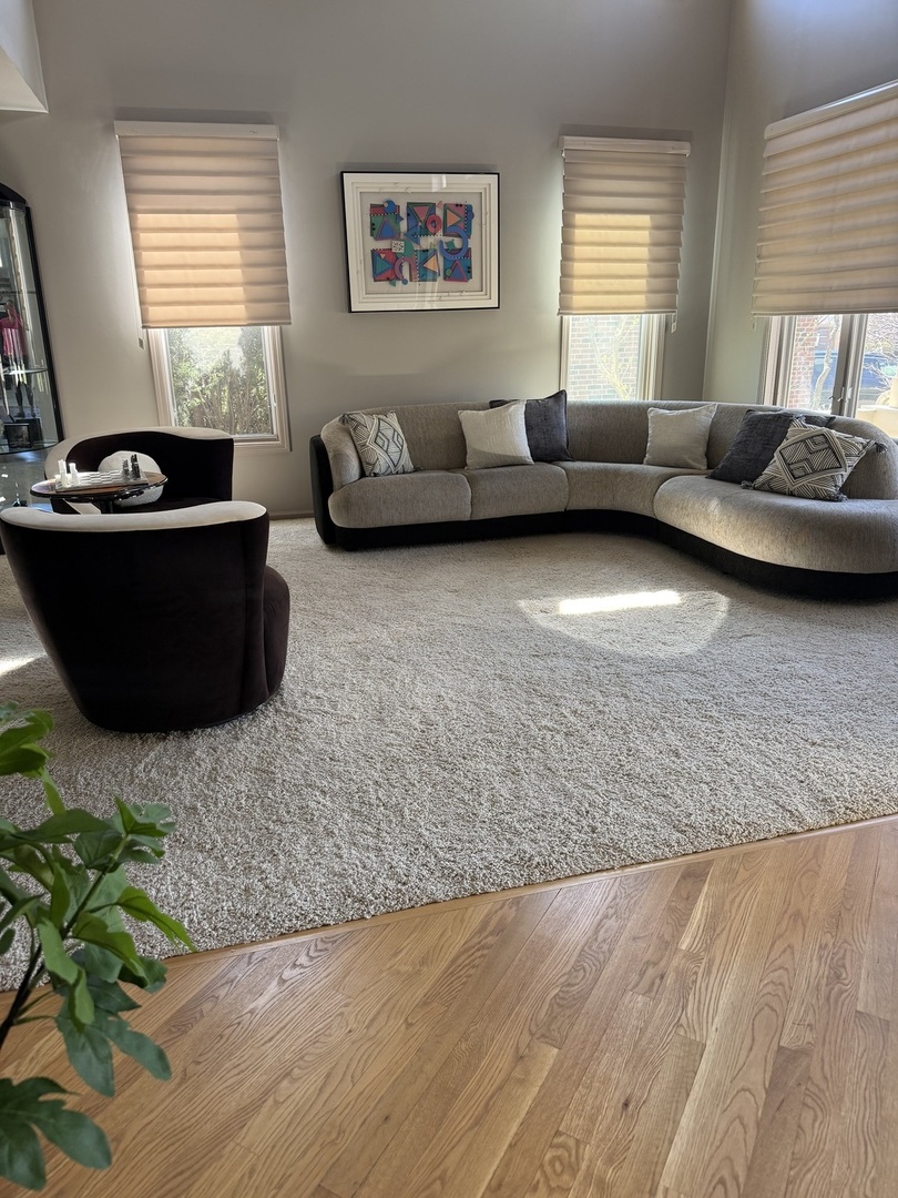 2038 Sheridan Road Buffalo Grove, IL 60089 - Photo 3 of 23