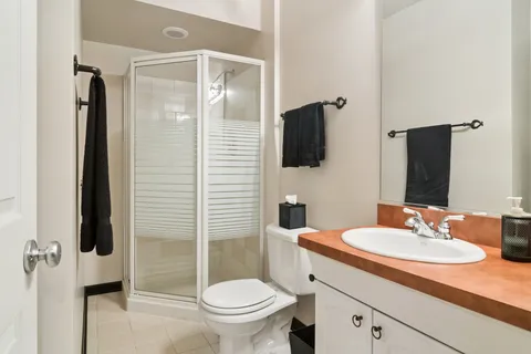 $925,000 | 2038 Sheridan Road, Buffalo Grove, IL 60089
