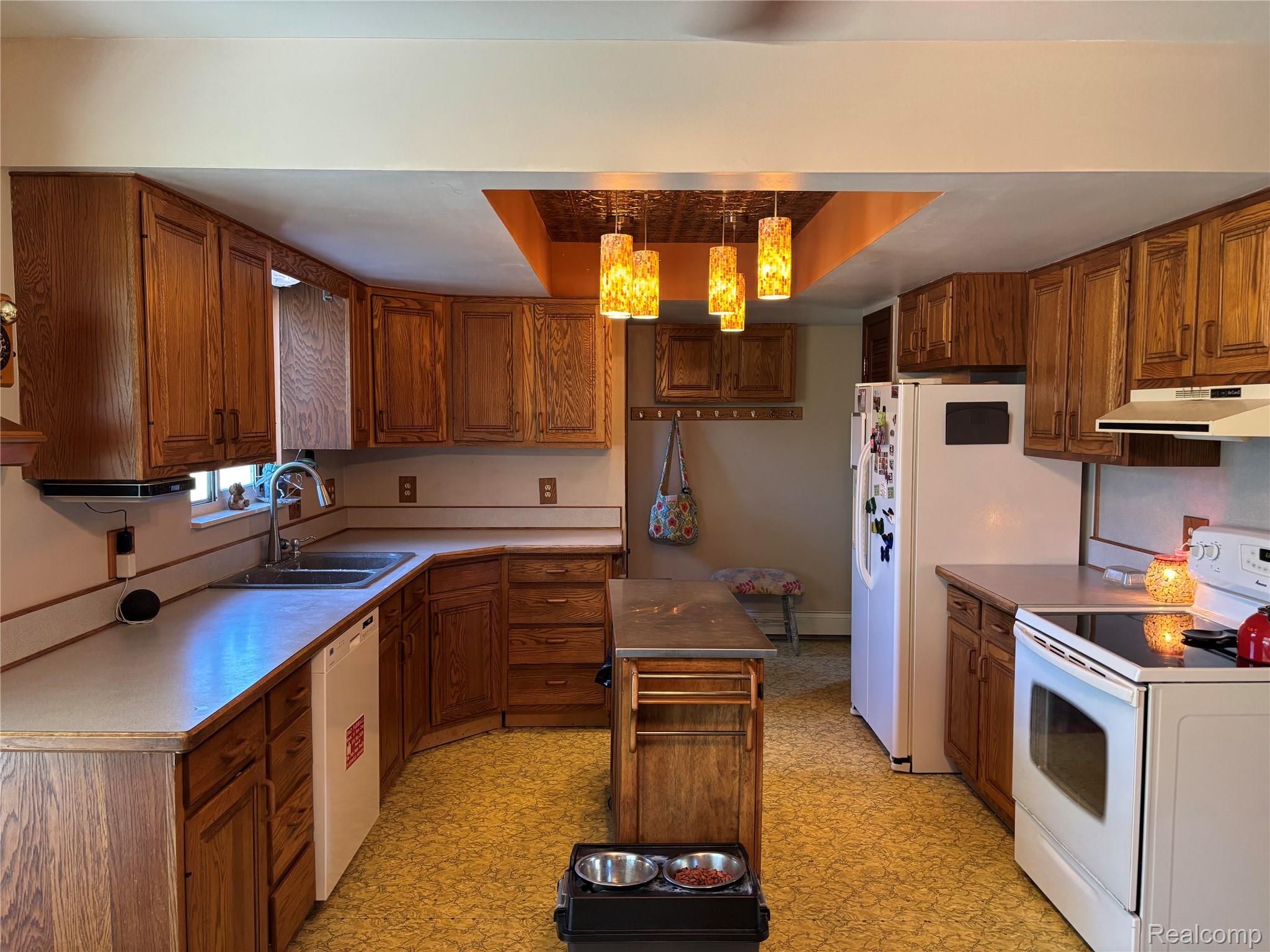 1793 East Swaffer Road Silverwood, MI 48760 - Photo 9 of 35 kitchen 3.jpg