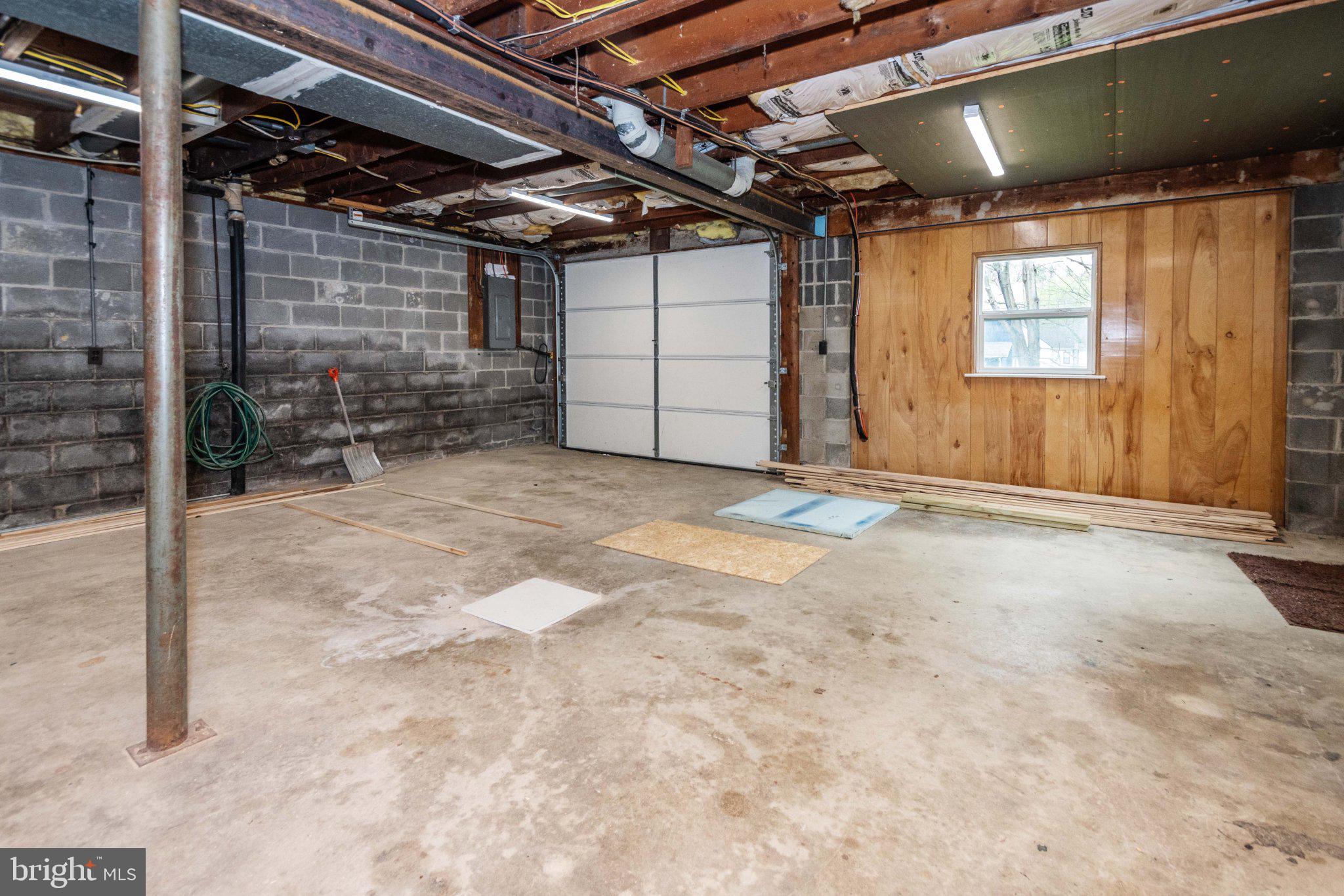 2155 Jennings Road Grantsville, MD 21536 - Photo 37 of 39 Spacious garage with potential.