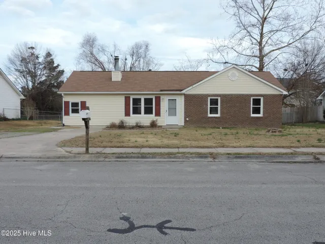 $194,000 | 337 Lee Drive, Havelock, NC 28532