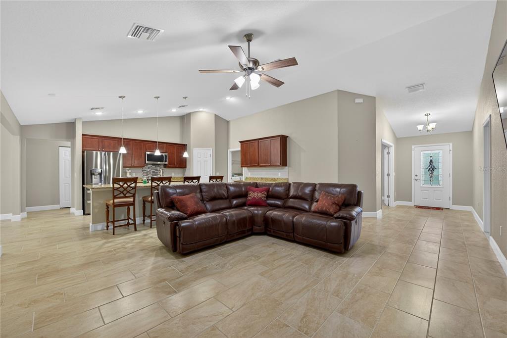 4027 Southwest 100th Street Ocala, FL 34476 - Photo 5 of 61