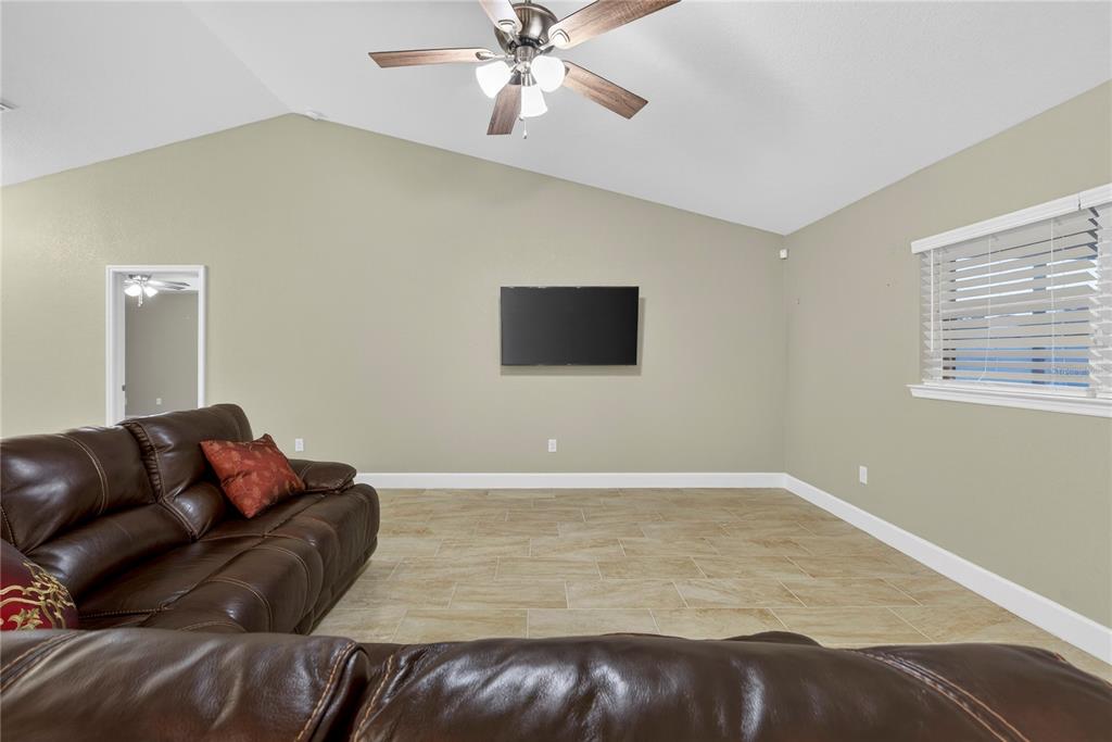 4027 Southwest 100th Street Ocala, FL 34476 - Photo 9 of 61