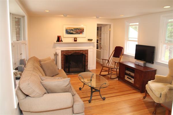 39 Dean Road Holliston, MA 01746 - Photo 2 of 14 Gallery Image 2