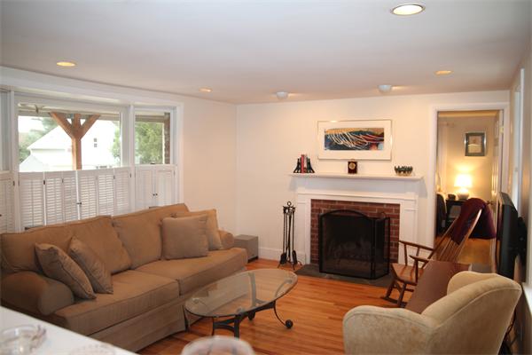 39 Dean Road Holliston, MA 01746 - Photo 3 of 14 Gallery Image 3