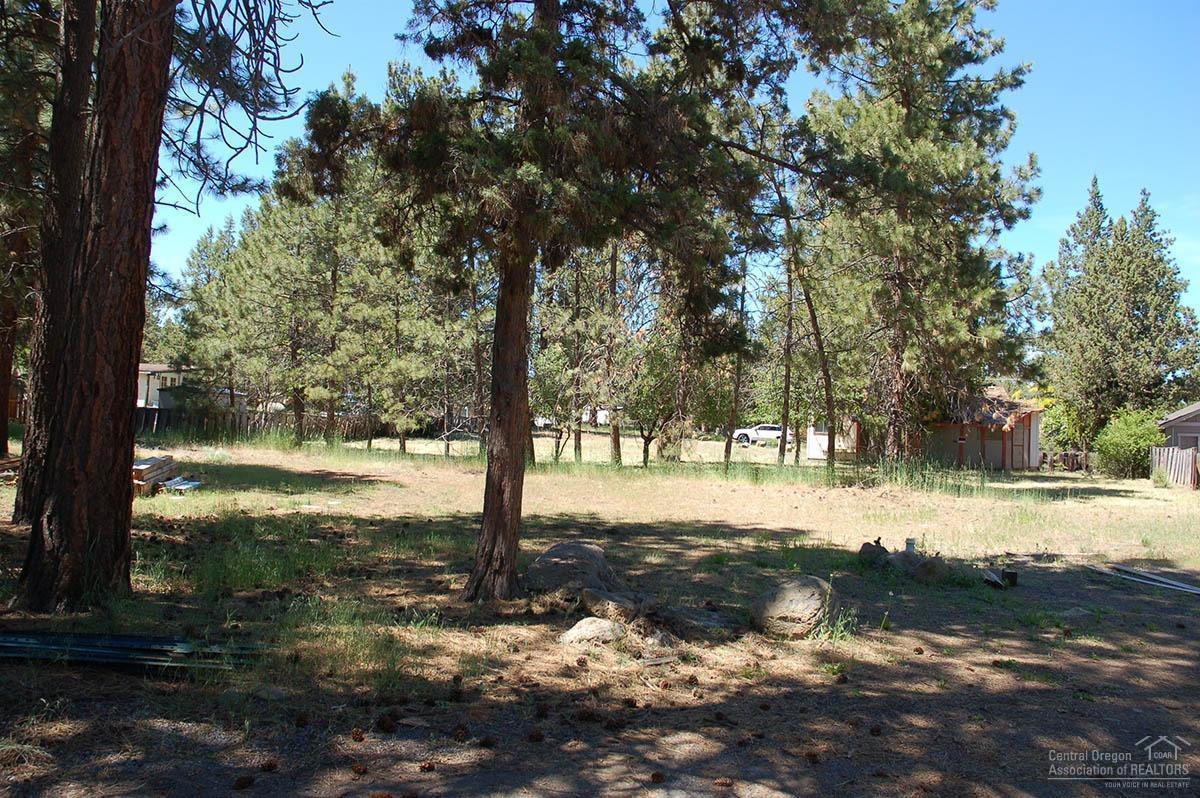 20021 Southwest Pinewood Road Bend, OR 97702 - Photo 4 of 11 Additional Photo