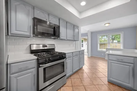 $375,000 | 1301 South Meadows Drive, Austin, TX 78758