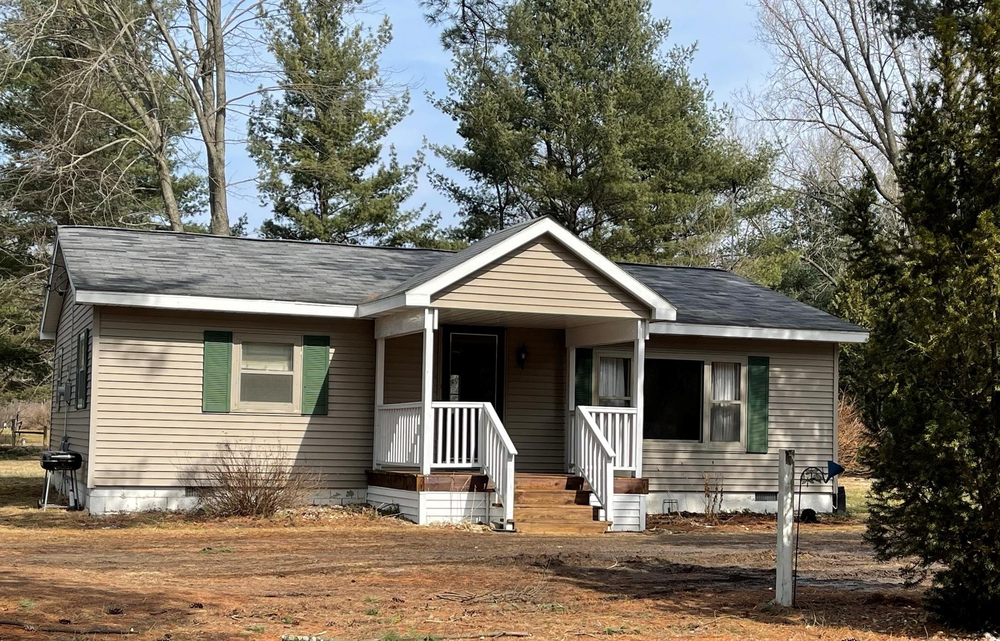 8057 East Baseline Road Mount Pleasant, MI 48858 - Photo 2 of 24 1897658-1.JPG