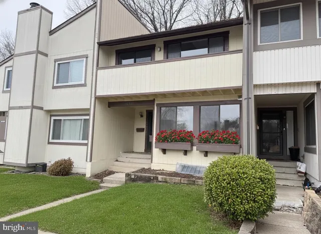 $2,400 | 18531 Split Rock Lane, Germantown, MD 20874