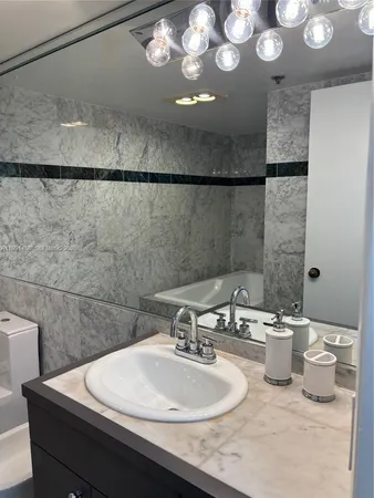 $4,195 | 201 Crandon Boulevard, Unit 120, Key Biscayne, FL 33149