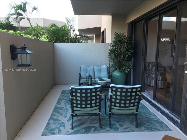 $4,195 | 201 Crandon Boulevard, Unit 120, Key Biscayne, FL 33149