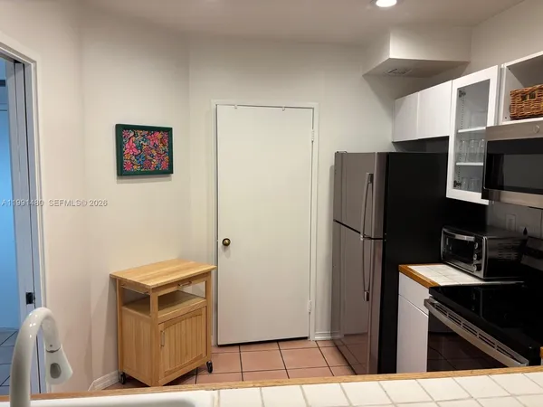 $4,195 | 201 Crandon Boulevard, Unit 120, Key Biscayne, FL 33149