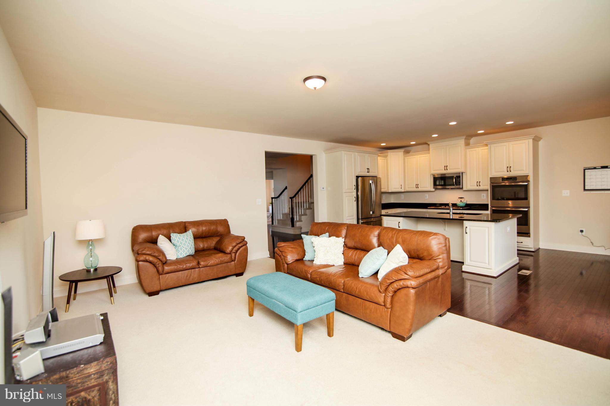 43089 Old Ryan Road Ashburn, VA 20148 - Photo 7 of 30 Spacious Family room *SEE TOUR