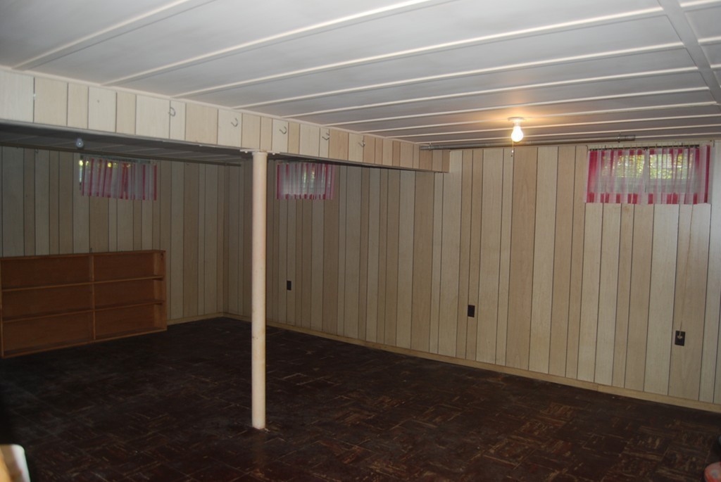 687 Plumtree Road Springfield, MA 01118 - Photo 24 of 27 a view of an empty room