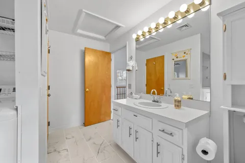 $1,185,000 | 11 Elizabeth Lane, West Yarmouth, MA 02673