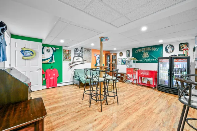 a black and white photo of a floor plan