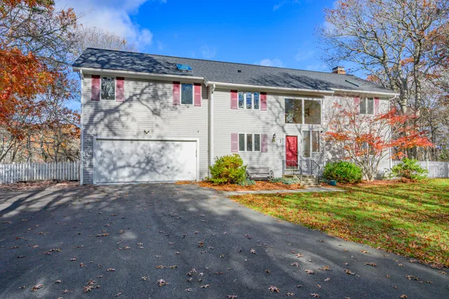 $1,185,000 | 11 Elizabeth Lane, West Yarmouth, MA 02673