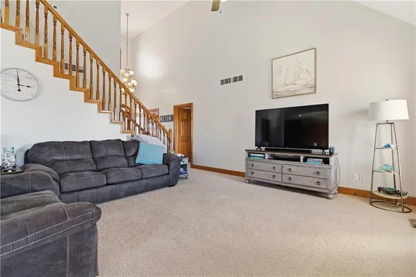 $650,000 | 10790 Northeast Witt Road, Cameron, MO 64429