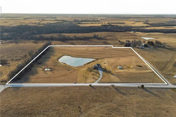 $650,000 | 10790 Northeast Witt Road, Cameron, MO 64429