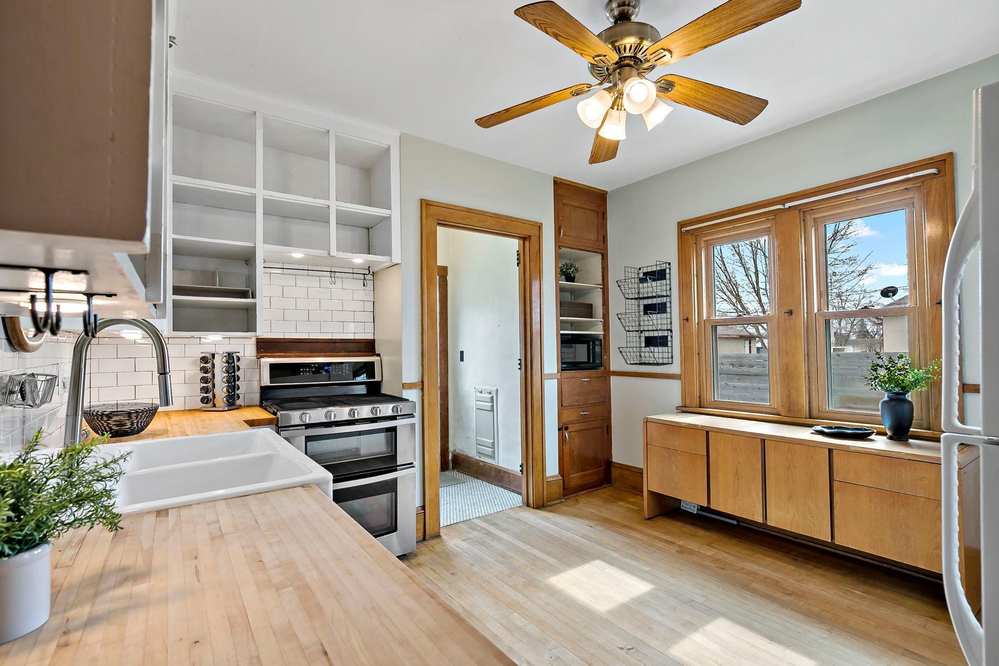 4129 7th Street Northeast Columbia Heights, MN 55421 - Photo 18 of 54