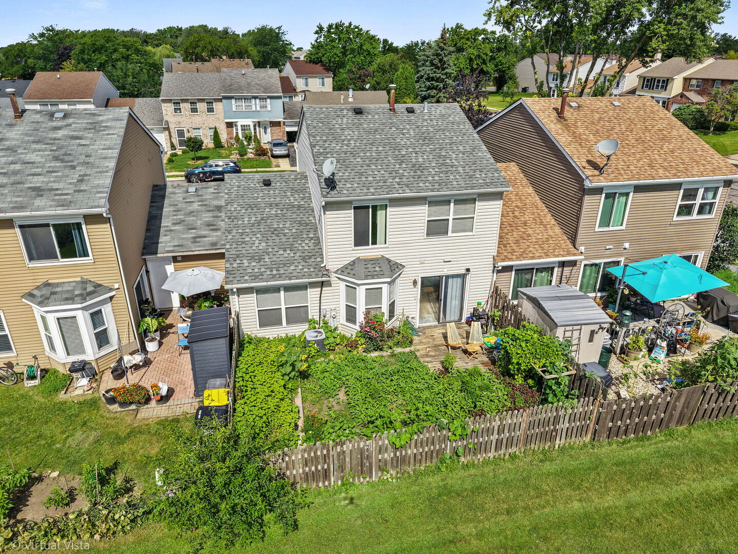 1402 Walnut Circle Carol Stream, IL 60188 - Photo 23 of 26 an aerial view of multiple house