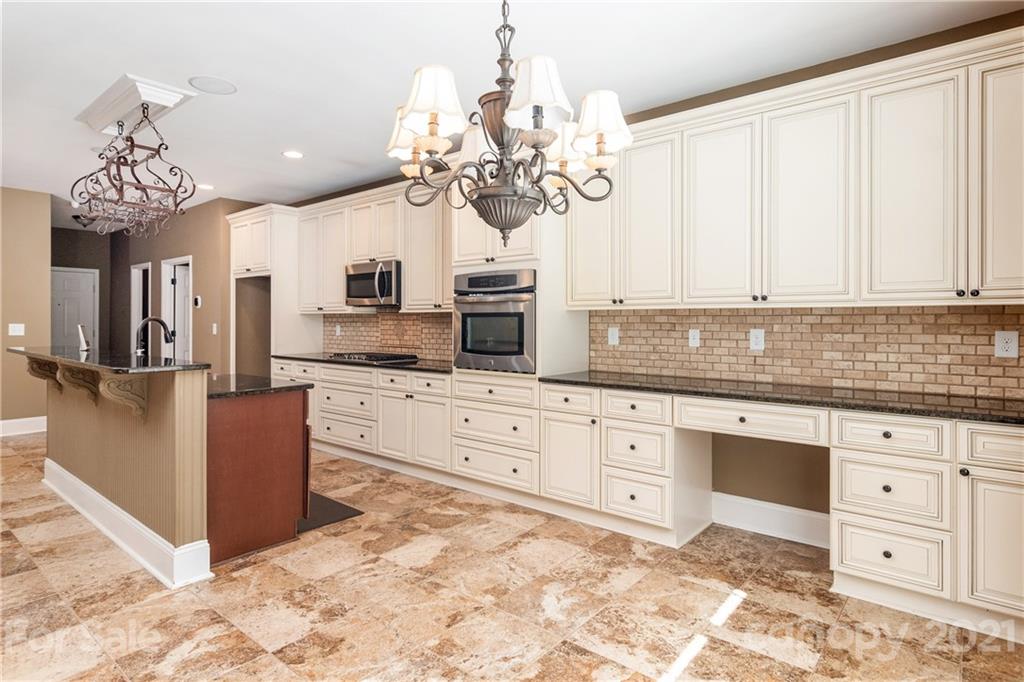 1773 North Dobys Bridge Road Fort Mill, SC 29715 - Photo 11 of 38 Gallery Image 11