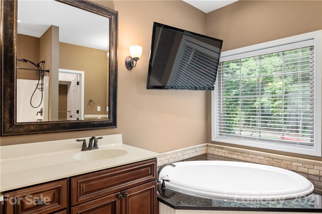 1773 North Dobys Bridge Road Fort Mill, SC 29715 - Photo 17 of 38 Gallery Image 17