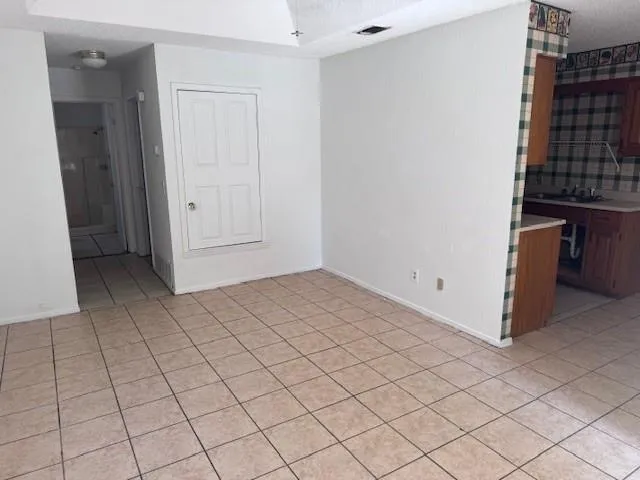 $900 | 212 16th Street Southeast, Paris, TX 75460