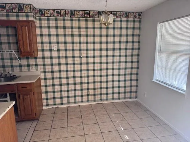 $900 | 212 16th Street Southeast, Paris, TX 75460