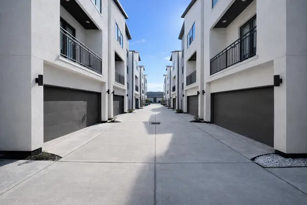 a view of an entryway of the house