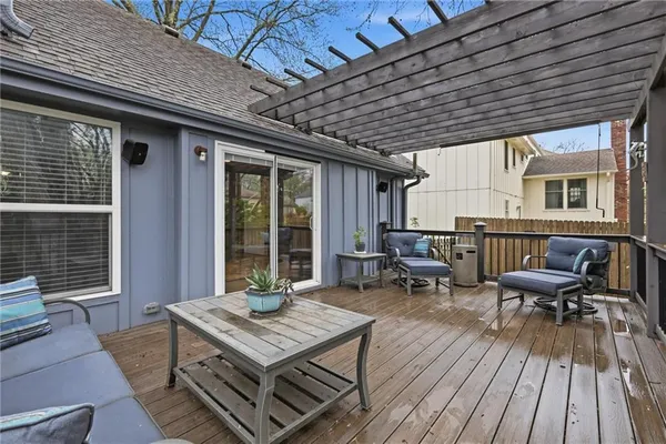 $415,000 | 10718 West 102nd Street, Overland Park, KS 66214