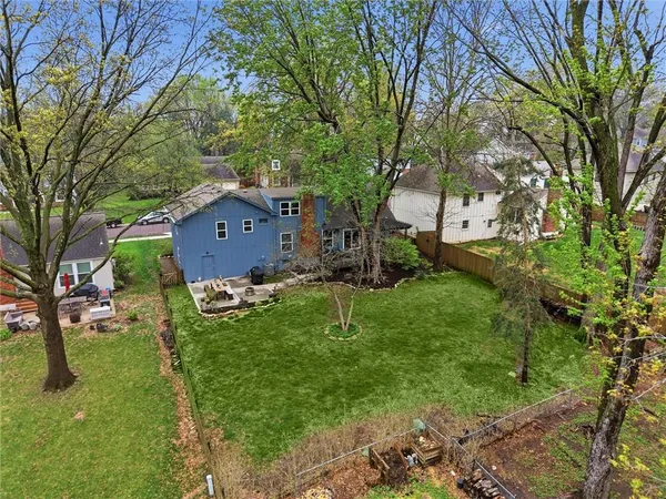 $415,000 | 10718 West 102nd Street, Overland Park, KS 66214
