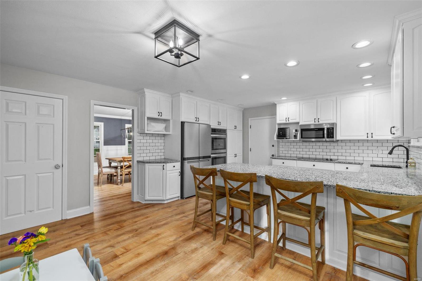 1048 Camargo Drive Ballwin, MO 63011 - Photo 11 of 41