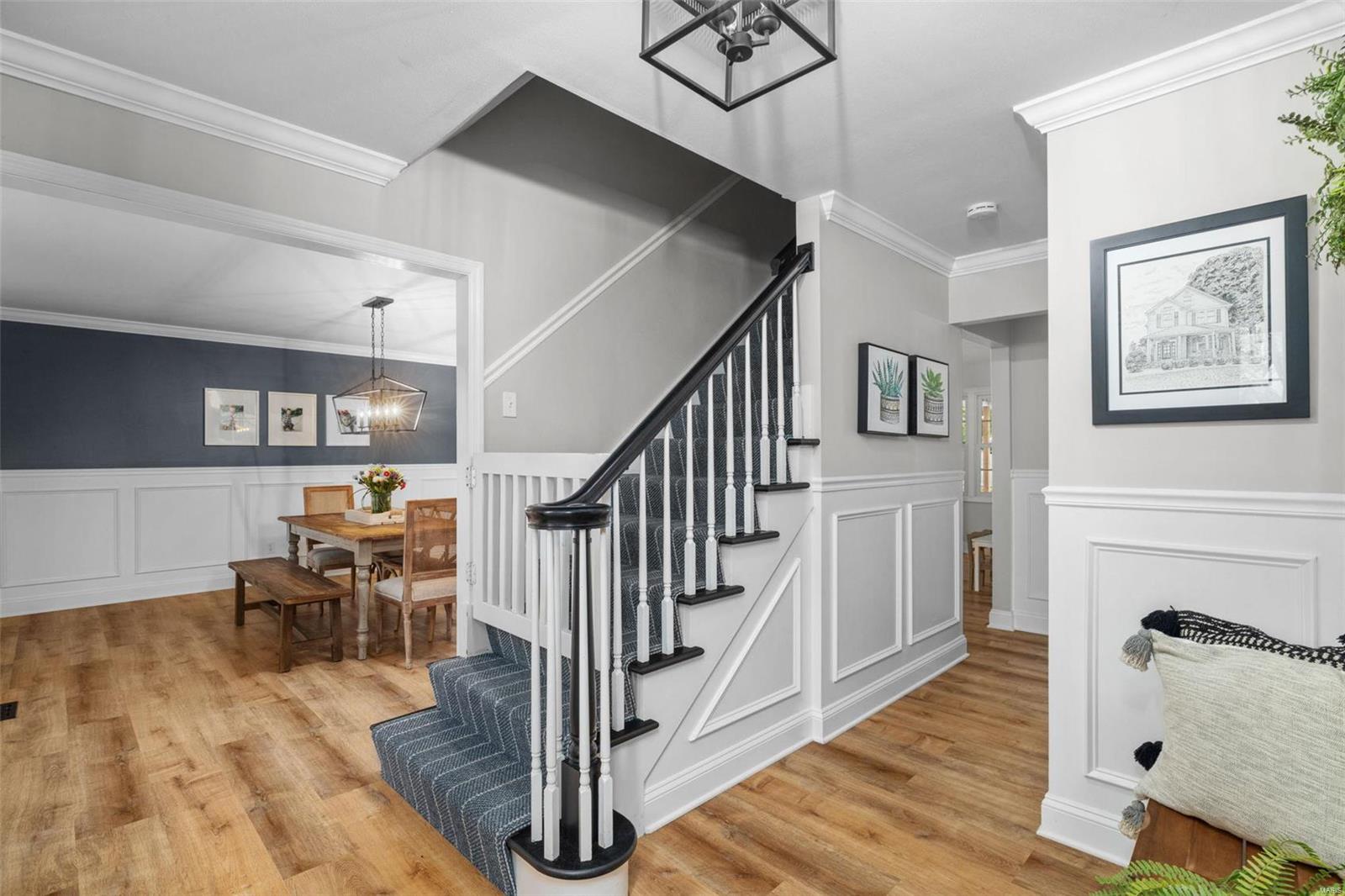 1048 Camargo Drive Ballwin, MO 63011 - Photo 2 of 41