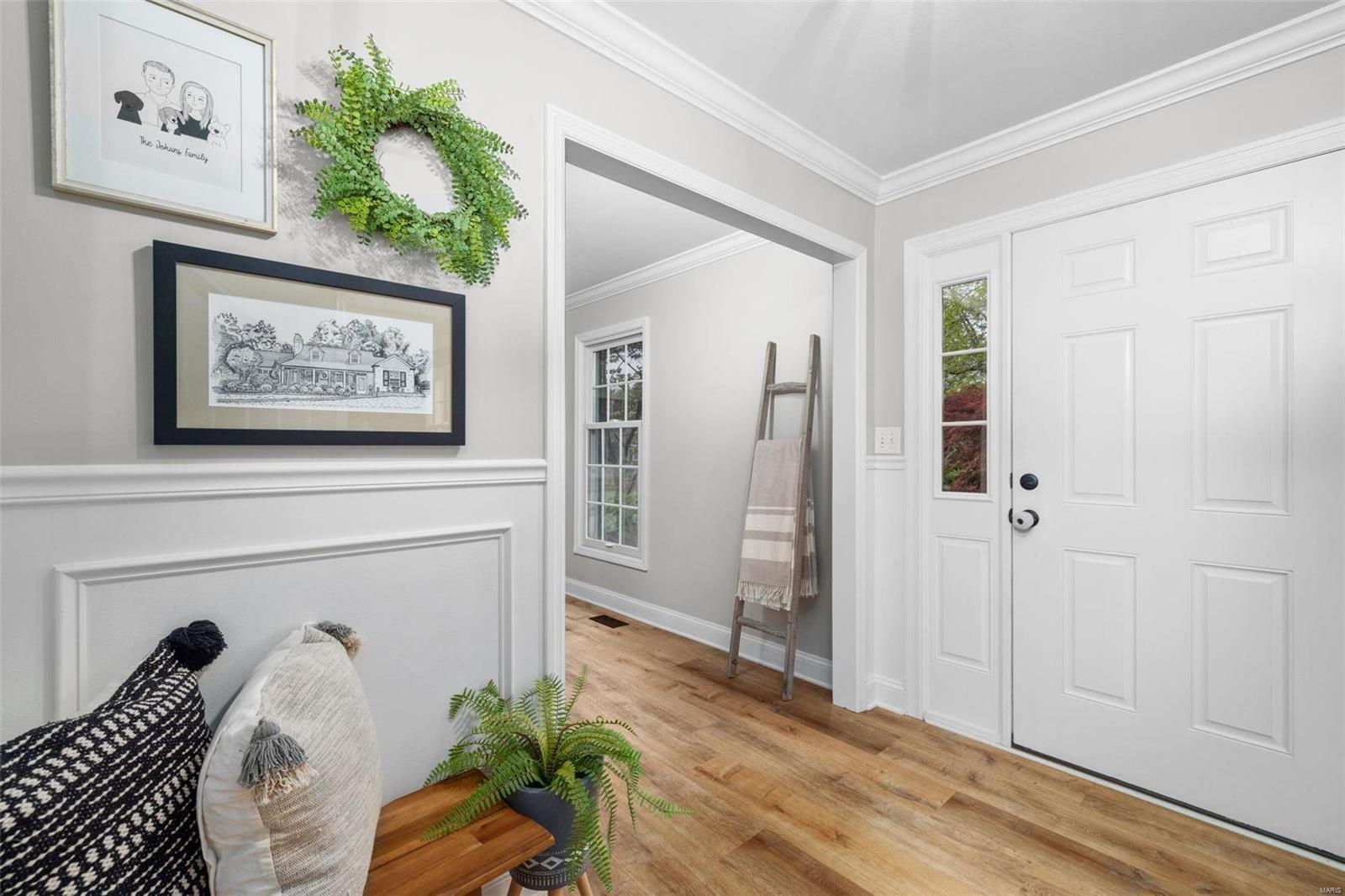 1048 Camargo Drive Ballwin, MO 63011 - Photo 3 of 41