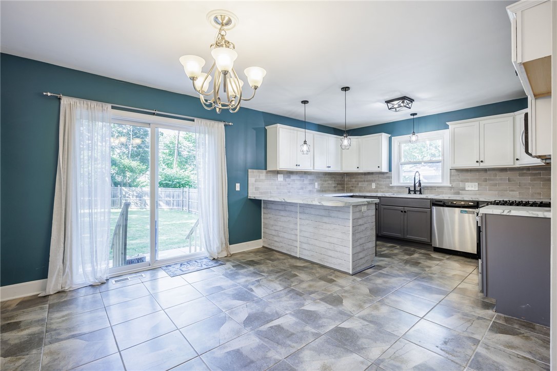 70 Highwood Road Irondequoit, NY 14609 - Photo 8 of 32