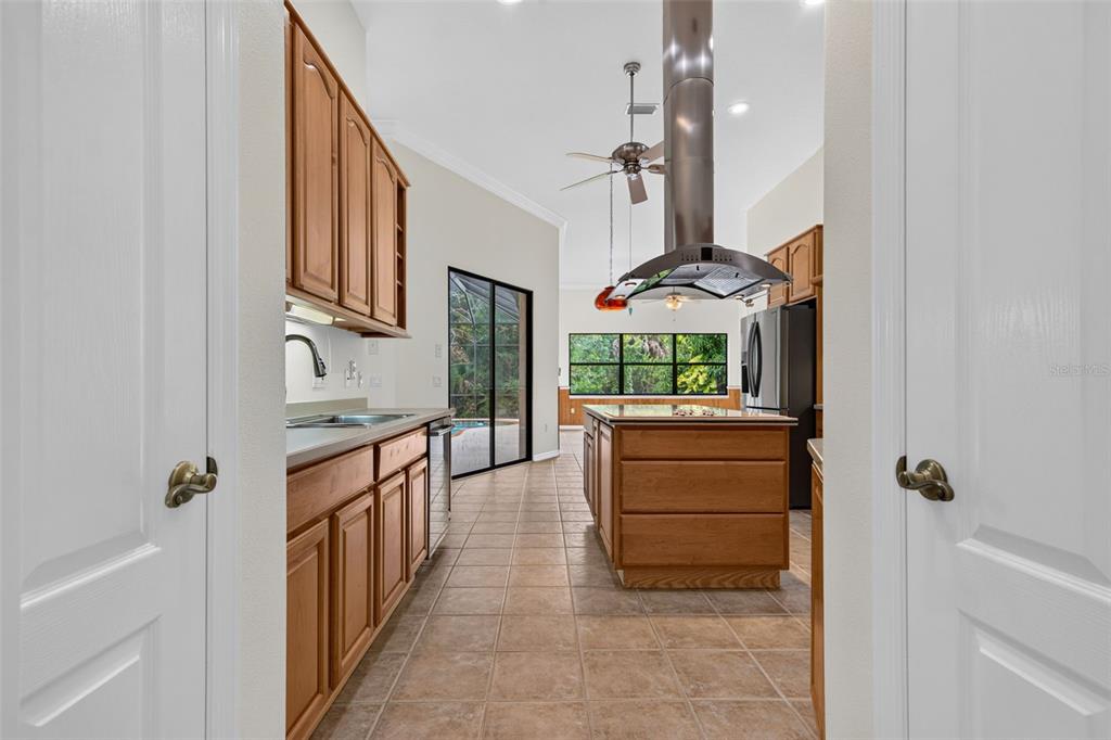 679 Sawgrass Bridge Road Venice, FL 34292 - Photo 19 of 88 Gallery Image 19