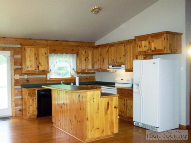 618 Chestnut Ridge Drive Jefferson, NC 28640 - Photo 14 of 17 Gallery Image 14
