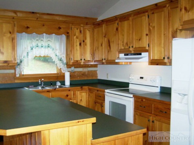 618 Chestnut Ridge Drive Jefferson, NC 28640 - Photo 15 of 17 Gallery Image 15