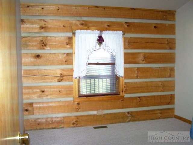618 Chestnut Ridge Drive Jefferson, NC 28640 - Photo 3 of 17 Gallery Image 3