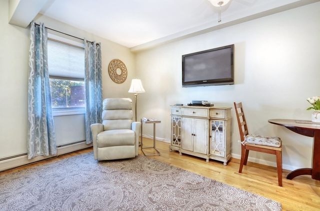 $360,000 | 184 Bunker Hill Street, Unit 6, Boston, MA 02129