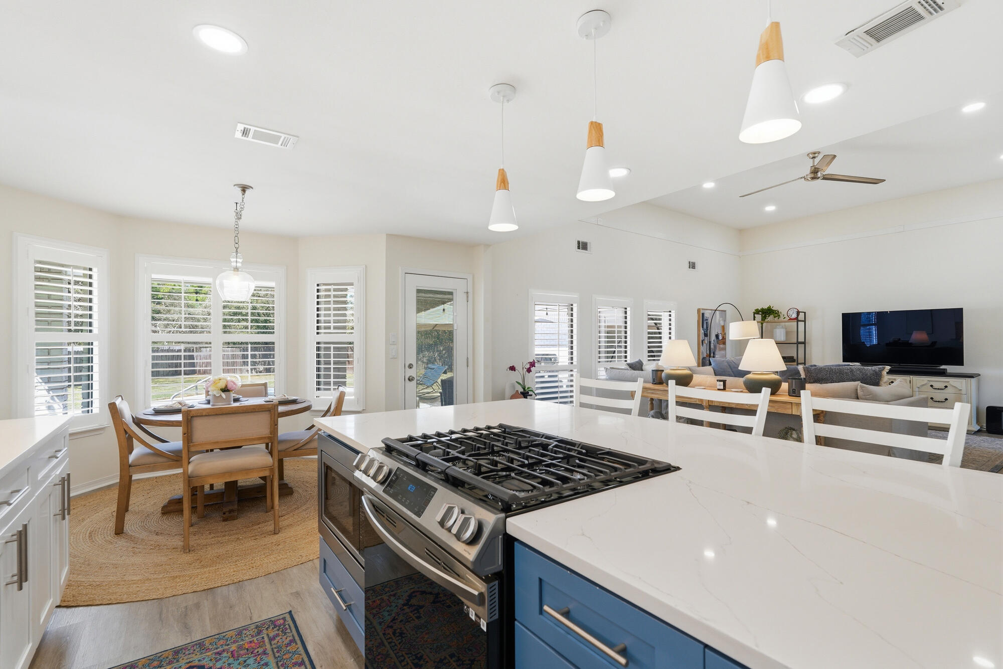 210 Wynnehaven Beach Road Mary Esther, FL 32569 - Photo 15 of 46 210_wynnehaven_beach_rd-awp_media-016